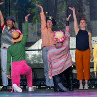 galleries/WellXmas2020/Performer25/thumbs/th_welly2020-performers-7394-2.jpg