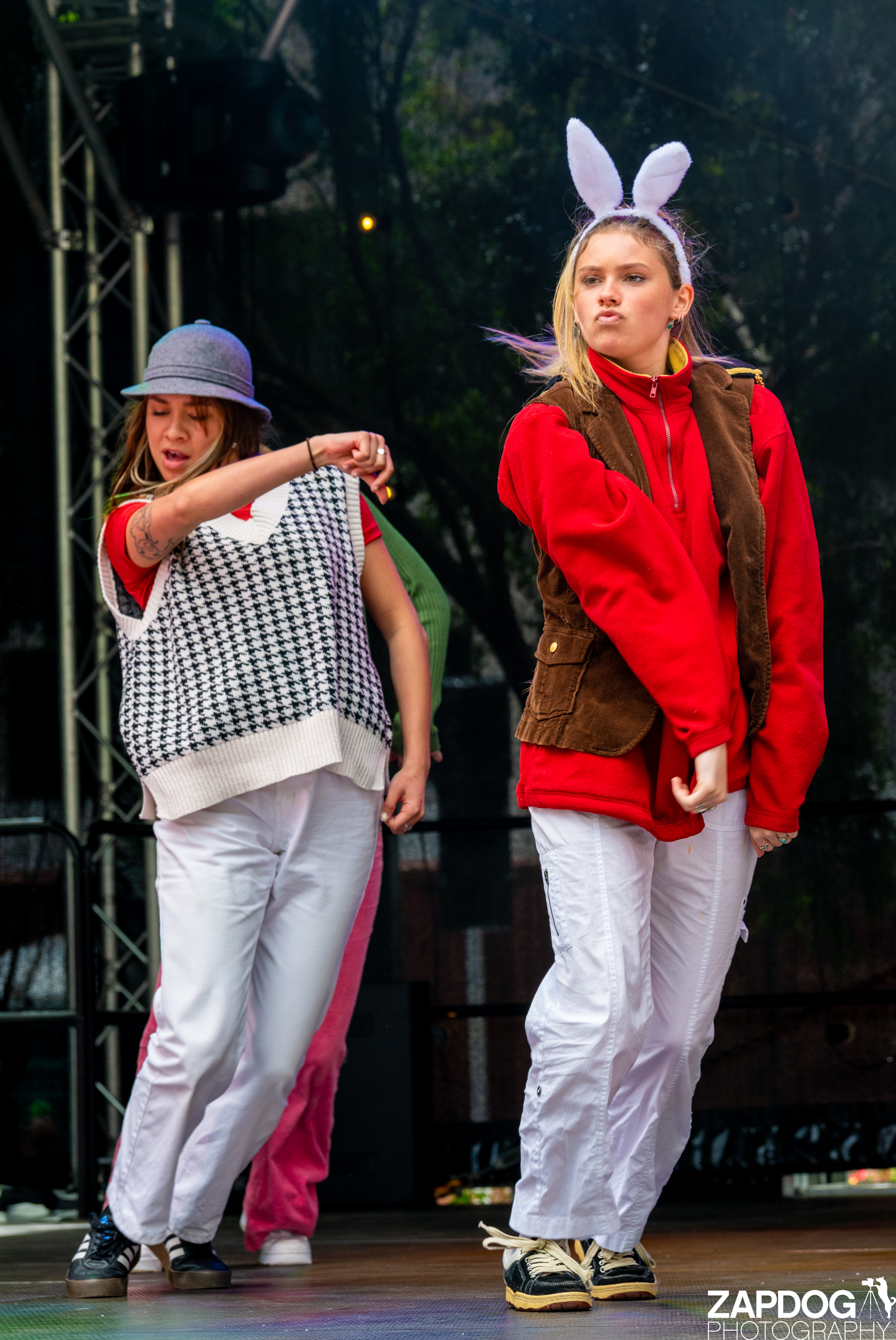 galleries/WellXmas2020/Performer25/welly2020-performers-7400-2.jpg