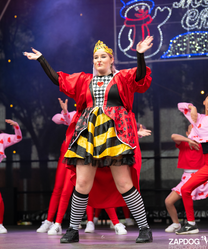 galleries/WellXmas2020/Performer27/mid/mid_welly2020-performers-7692.jpg