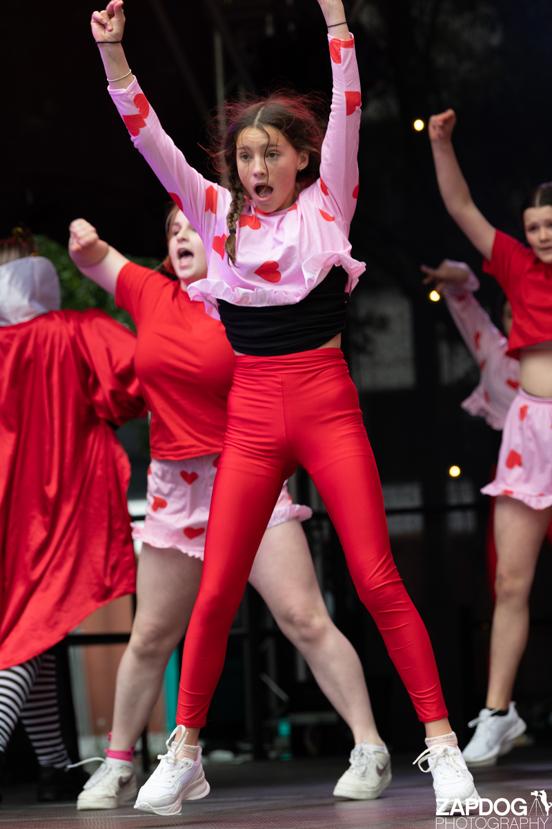 galleries/WellXmas2020/Performer27/mid/mid_welly2020-performers-7771.jpg