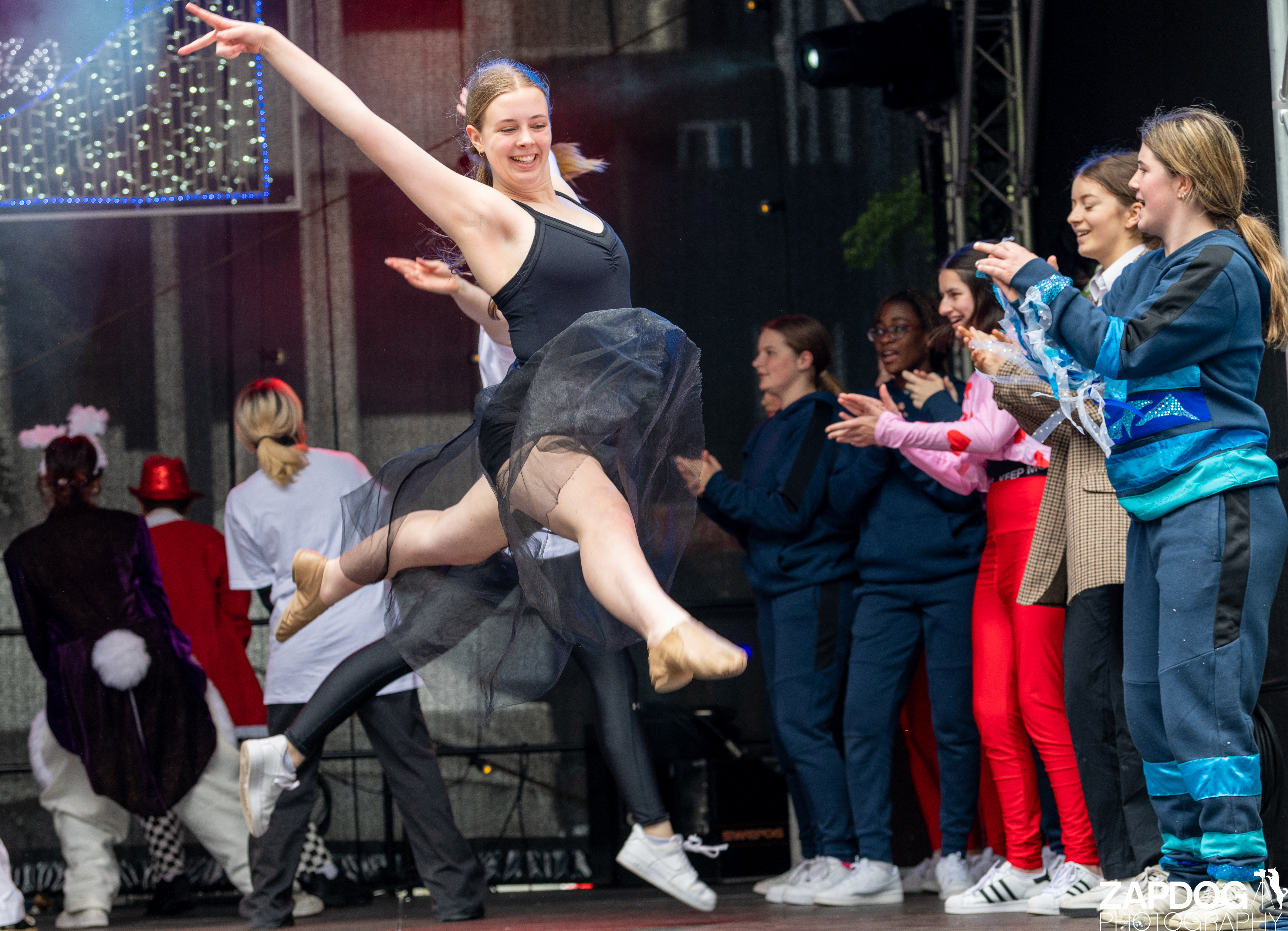 galleries/WellXmas2020/Performer27/welly2020-performers-8137.jpg