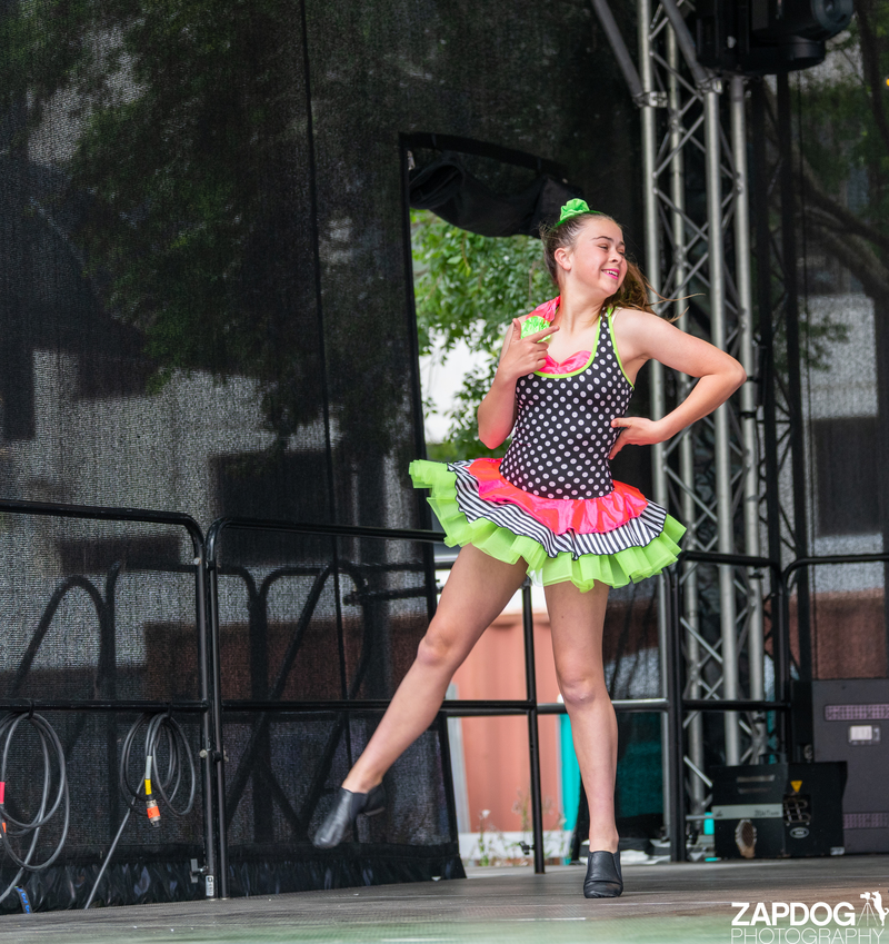 galleries/WellXmas2020/Performer28/mid/mid_welly2020-performers-8606.jpg