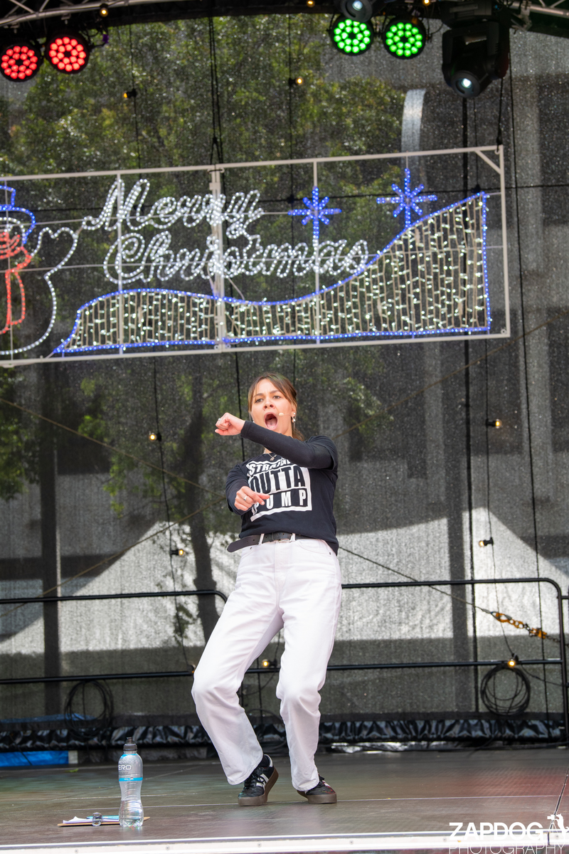 galleries/WellXmas2020/Performers/mid/mid_welly2020-performers-3686-2.jpg