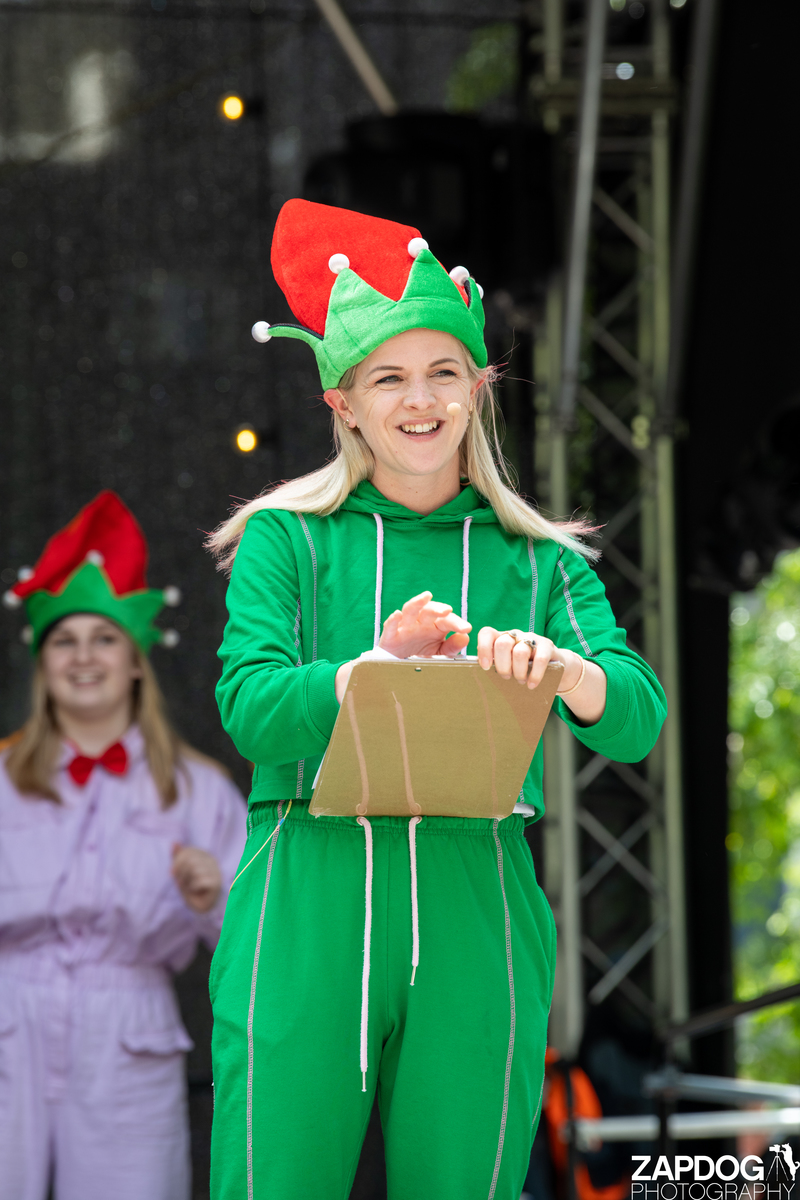 galleries/WellXmas2020/Performers/mid/mid_welly2020-performers-3749-2.jpg