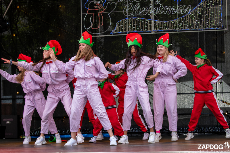 galleries/WellXmas2020/Performers/mid/mid_welly2020-performers-3778-2.jpg