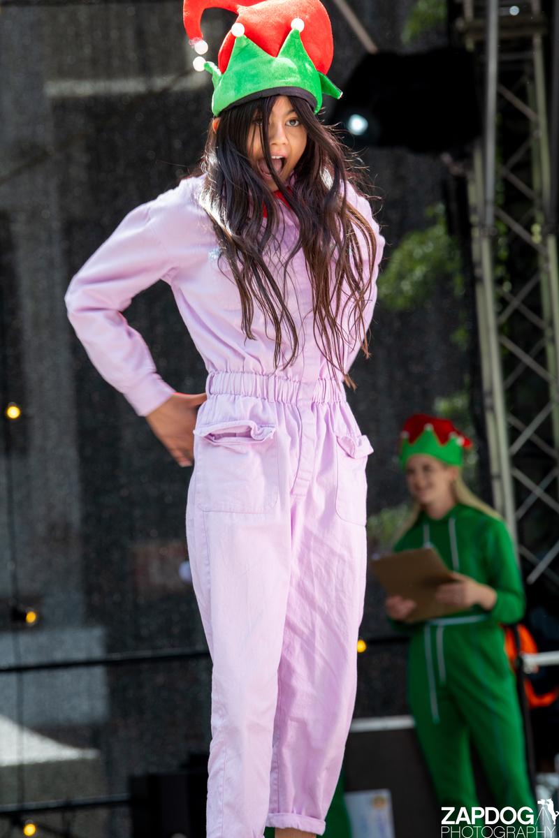 galleries/WellXmas2020/Performers/mid/mid_welly2020-performers-3807-2.jpg