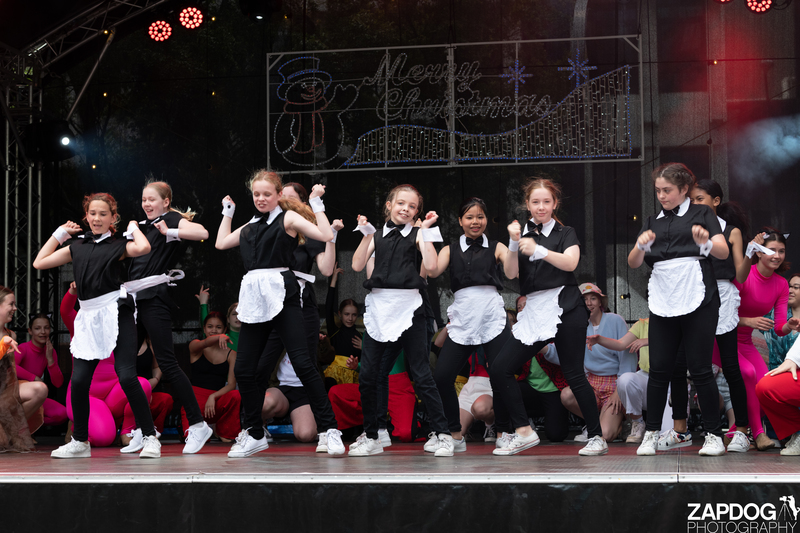 galleries/WellXmas2020/Performers10/mid/mid_welly-2-58.jpg