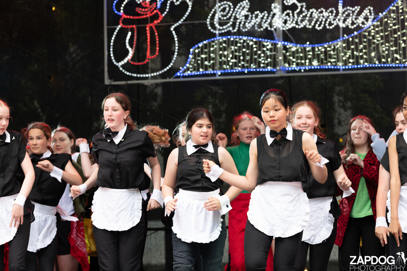 galleries/WellXmas2020/Performers10/mid/mid_welly-2-64.jpg