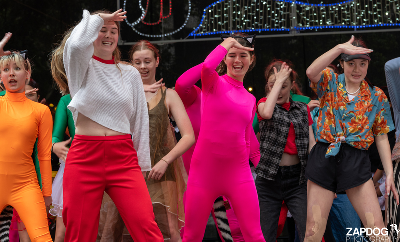galleries/WellXmas2020/Performers10/mid/mid_welly-2-69.jpg