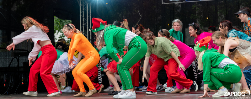 galleries/WellXmas2020/Performers10/mid/mid_welly-2-84.jpg