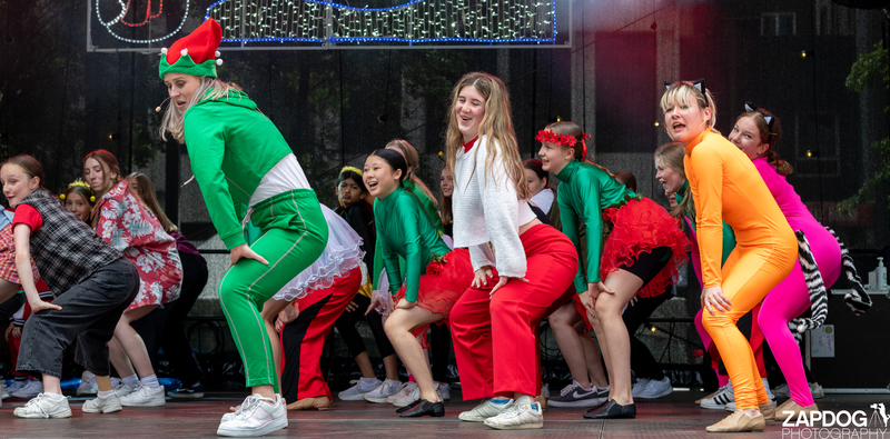 galleries/WellXmas2020/Performers10/mid/mid_welly-2-93.jpg