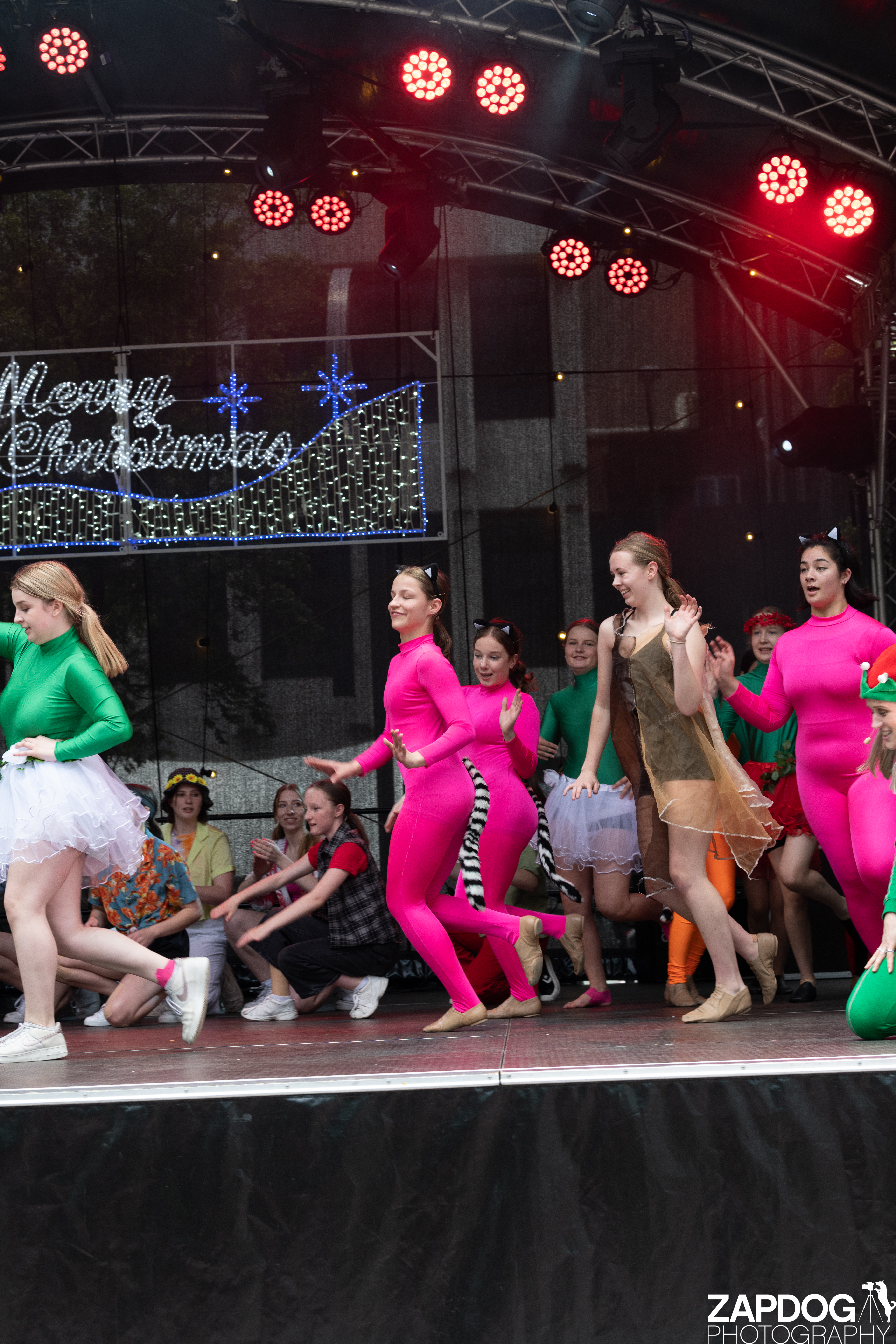 galleries/WellXmas2020/Performers10/welly-2-26.jpg