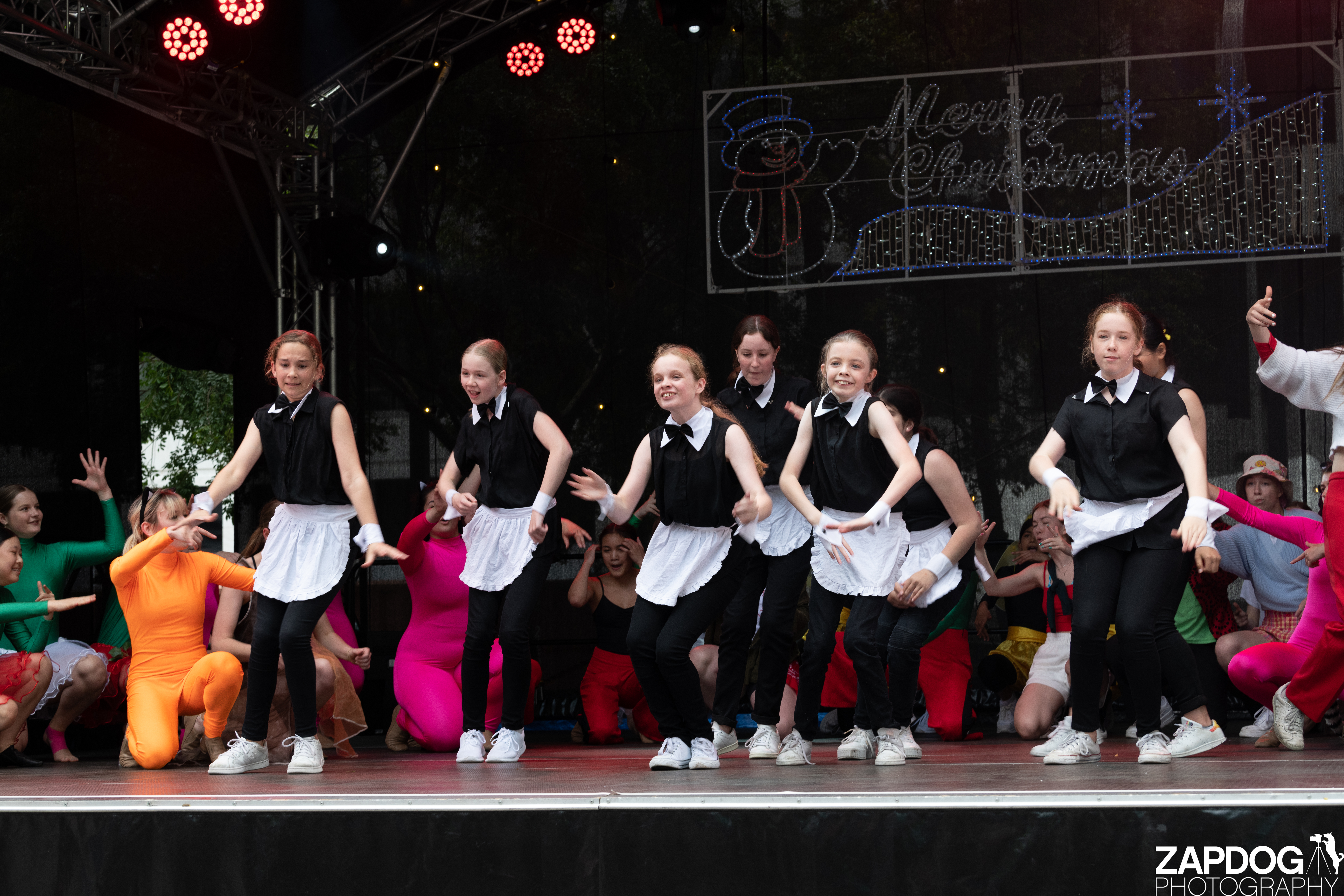 galleries/WellXmas2020/Performers10/welly-2-52.jpg