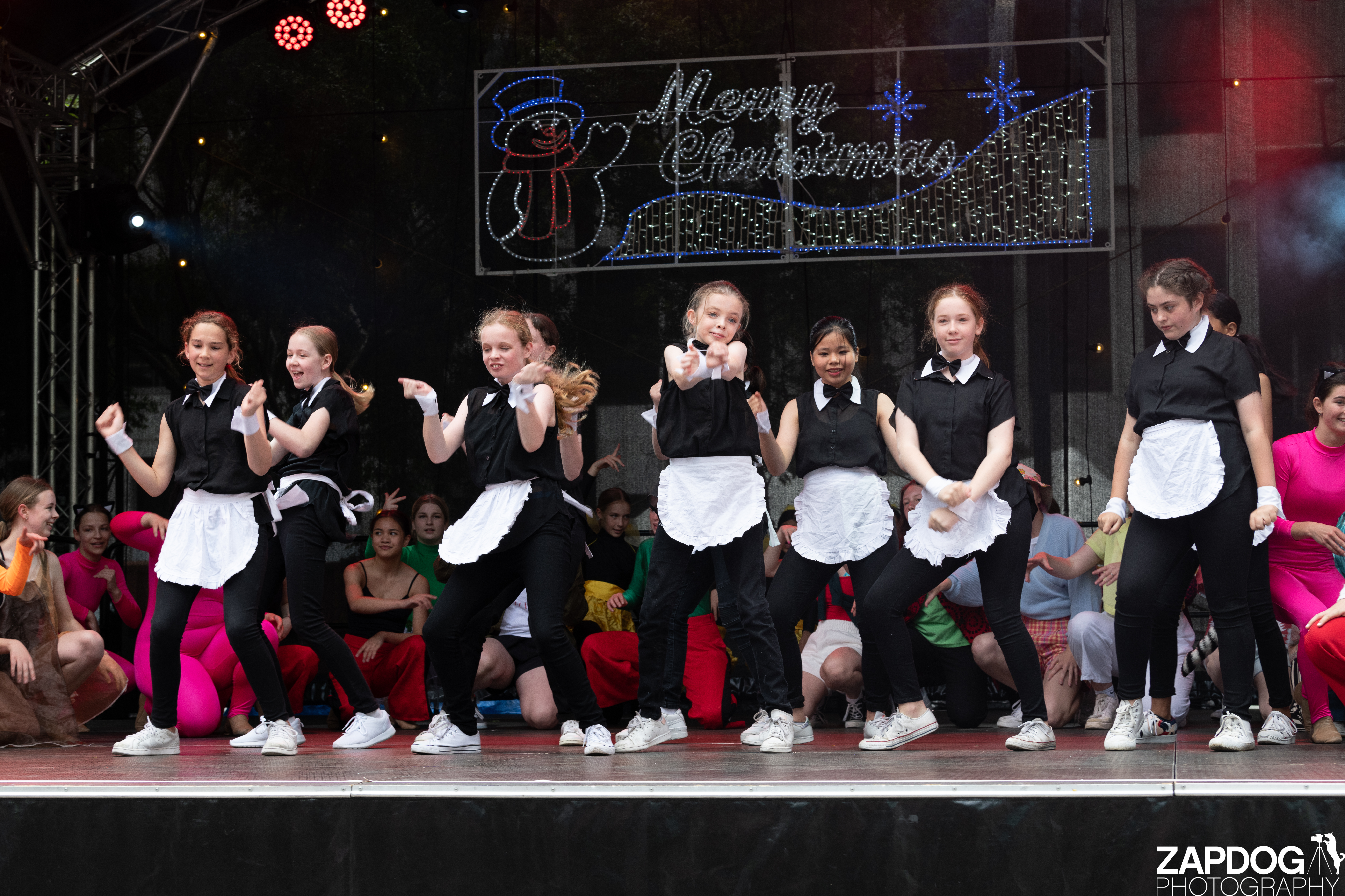 galleries/WellXmas2020/Performers10/welly-2-59.jpg