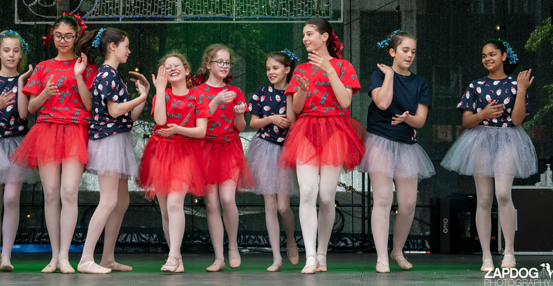 galleries/WellXmas2020/Performers11/mid/mid_welly-2-49.jpg
