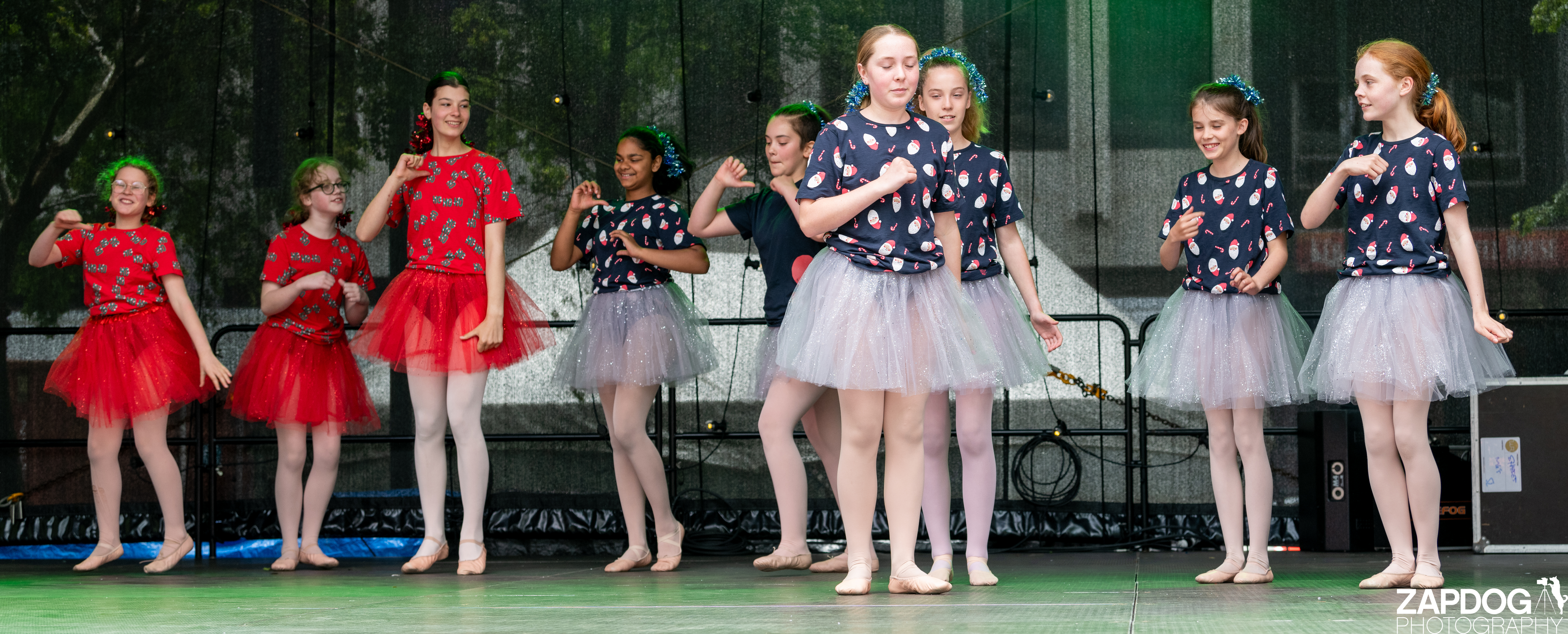 galleries/WellXmas2020/Performers11/welly-2-17.jpg