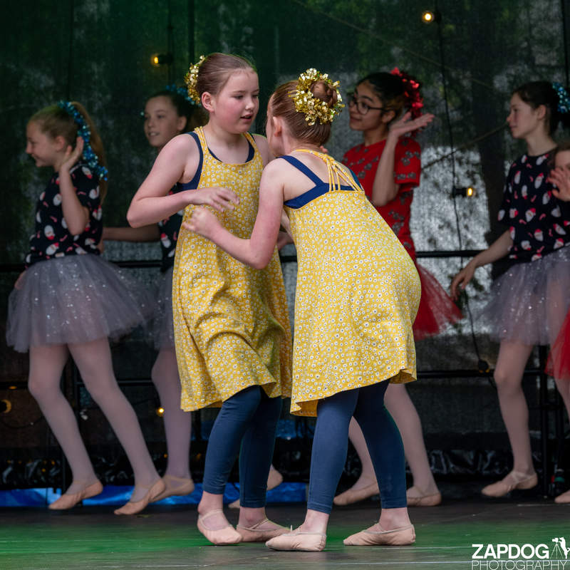 galleries/WellXmas2020/Performers12/mid/mid_welly-2-2.jpg