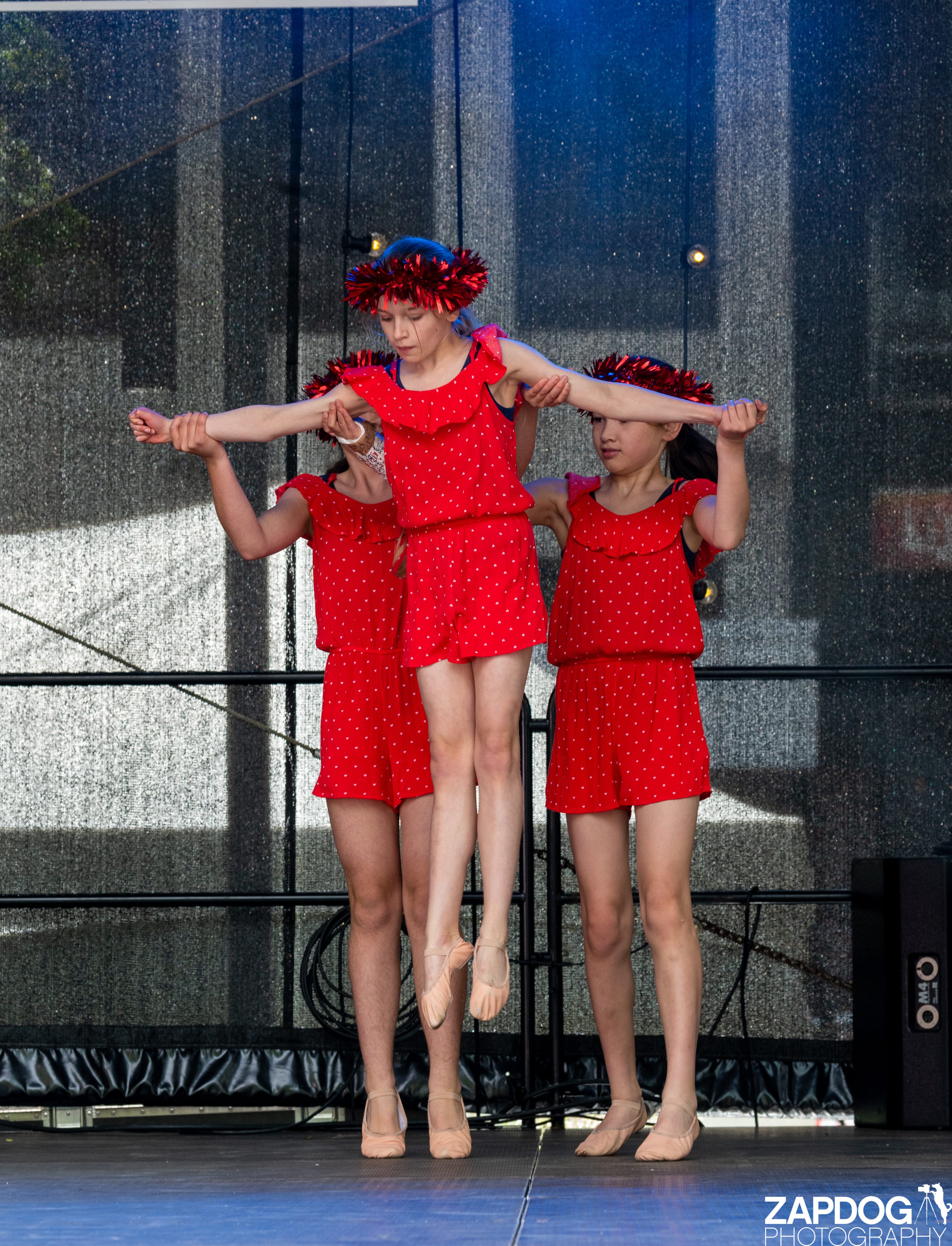galleries/WellXmas2020/Performers14/welly2020-performers-5592-2.jpg