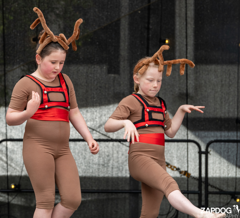 galleries/WellXmas2020/Performers16/mid/mid_welly2020-performers-5884-2.jpg