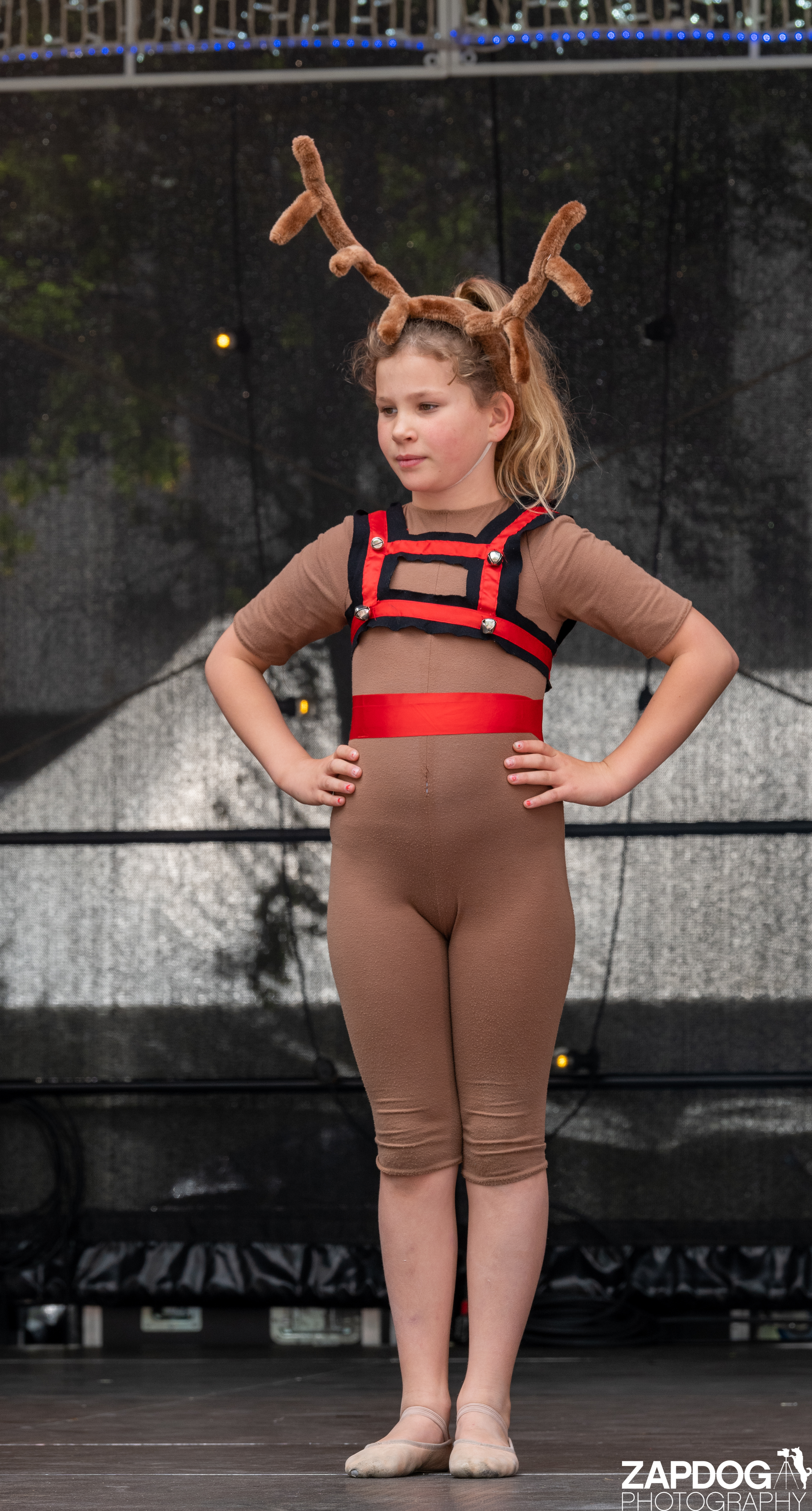 galleries/WellXmas2020/Performers16/welly2020-performers-5863-2.jpg