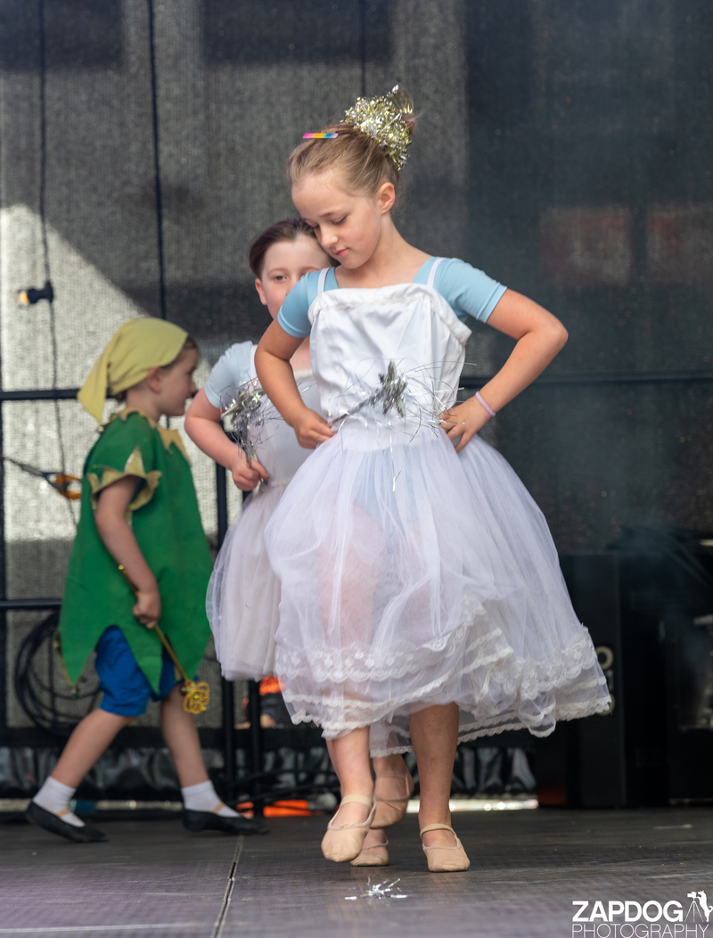 galleries/WellXmas2020/Performers17/mid/mid_welly2020-performers-5940-2.jpg