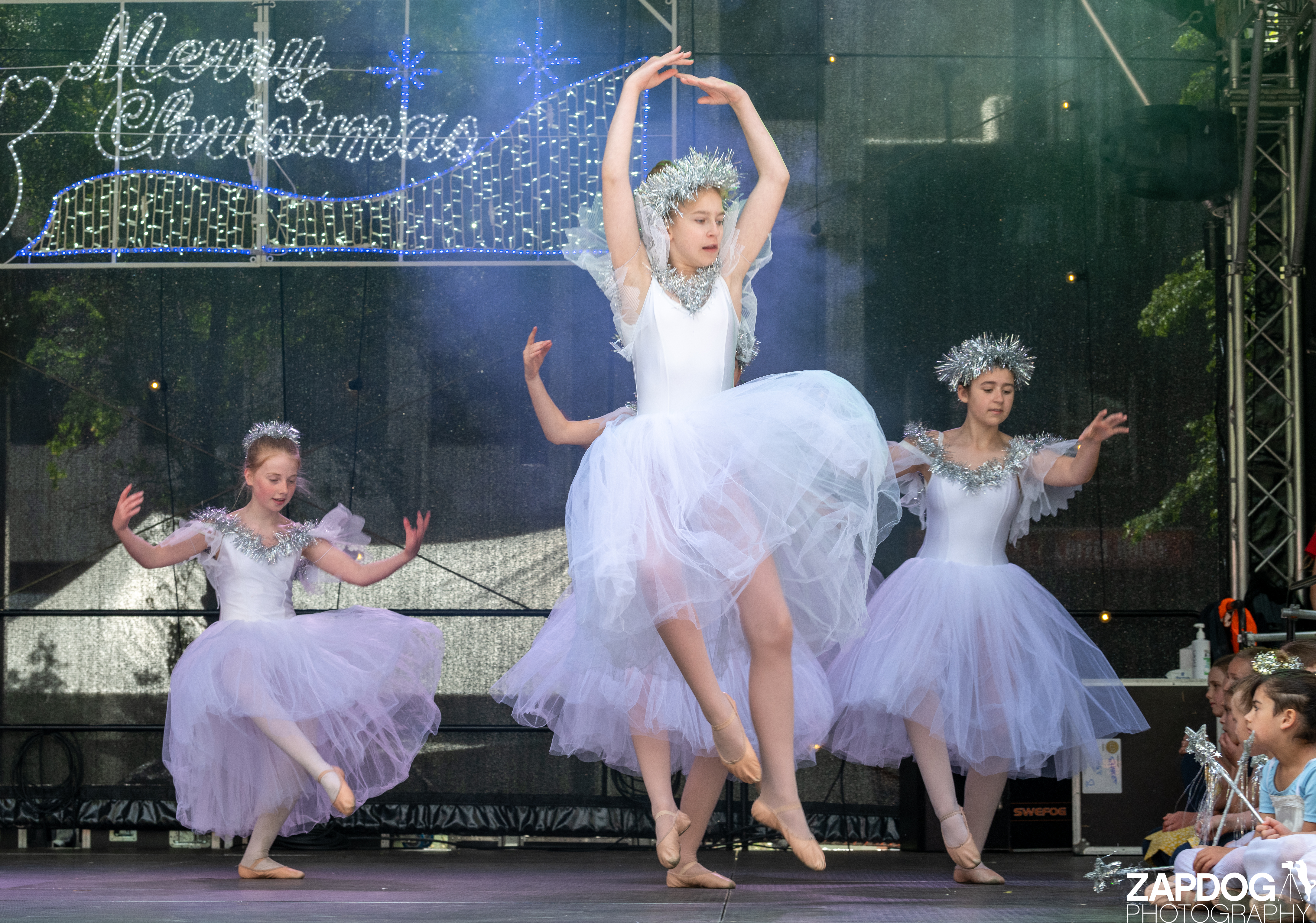 galleries/WellXmas2020/Performers19/welly2020-performers-6044-2.jpg