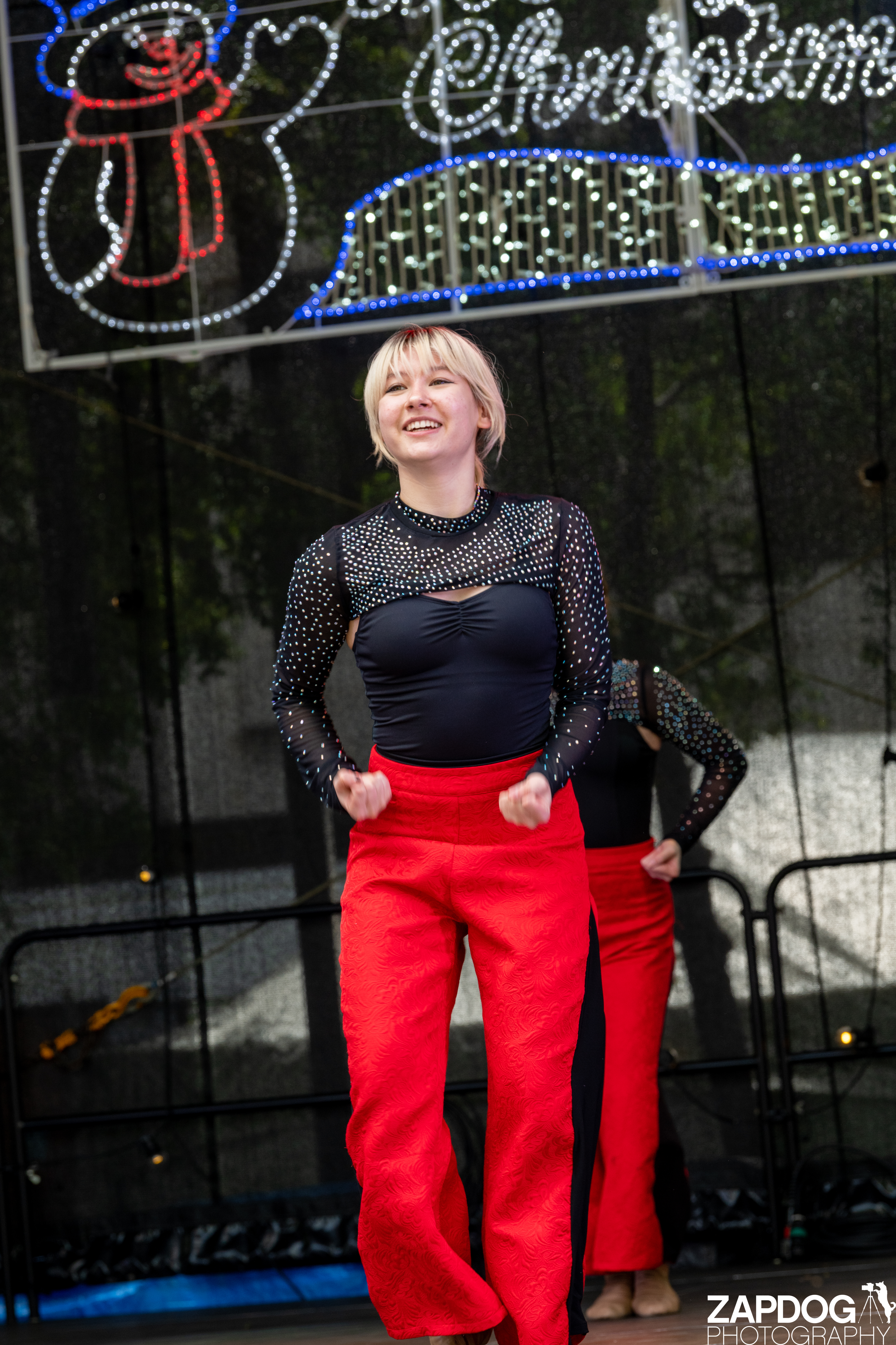 galleries/WellXmas2020/Performers2/welly2020-performers-3942-2.jpg