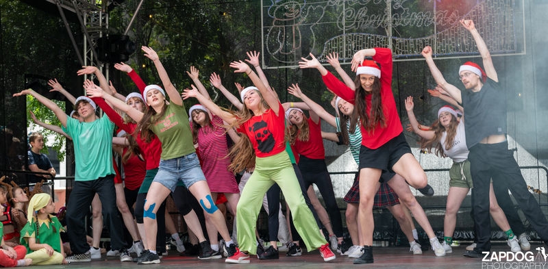 galleries/WellXmas2020/Performers20/mid/mid_welly2020-performers-6233-2.jpg
