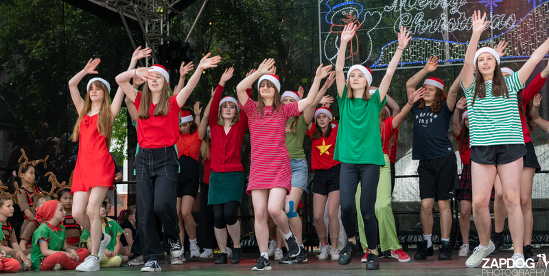 galleries/WellXmas2020/Performers20/mid/mid_welly2020-performers-6248-2.jpg