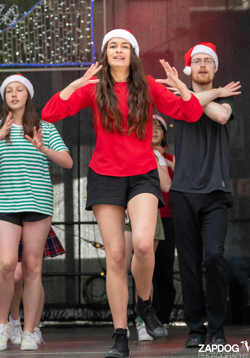 galleries/WellXmas2020/Performers20/mid/mid_welly2020-performers-6333-2.jpg