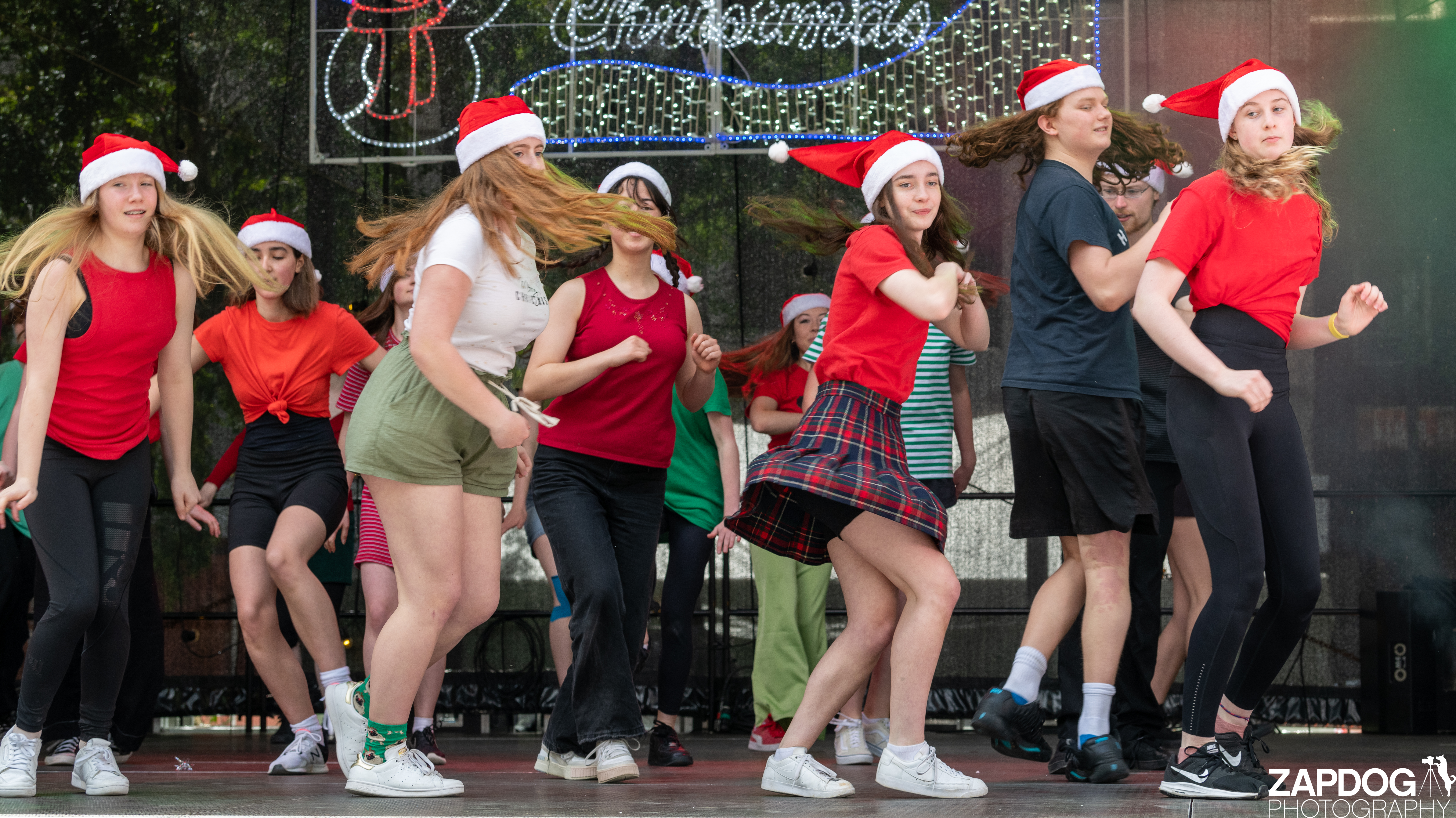 galleries/WellXmas2020/Performers20/welly2020-performers-6192-2.jpg