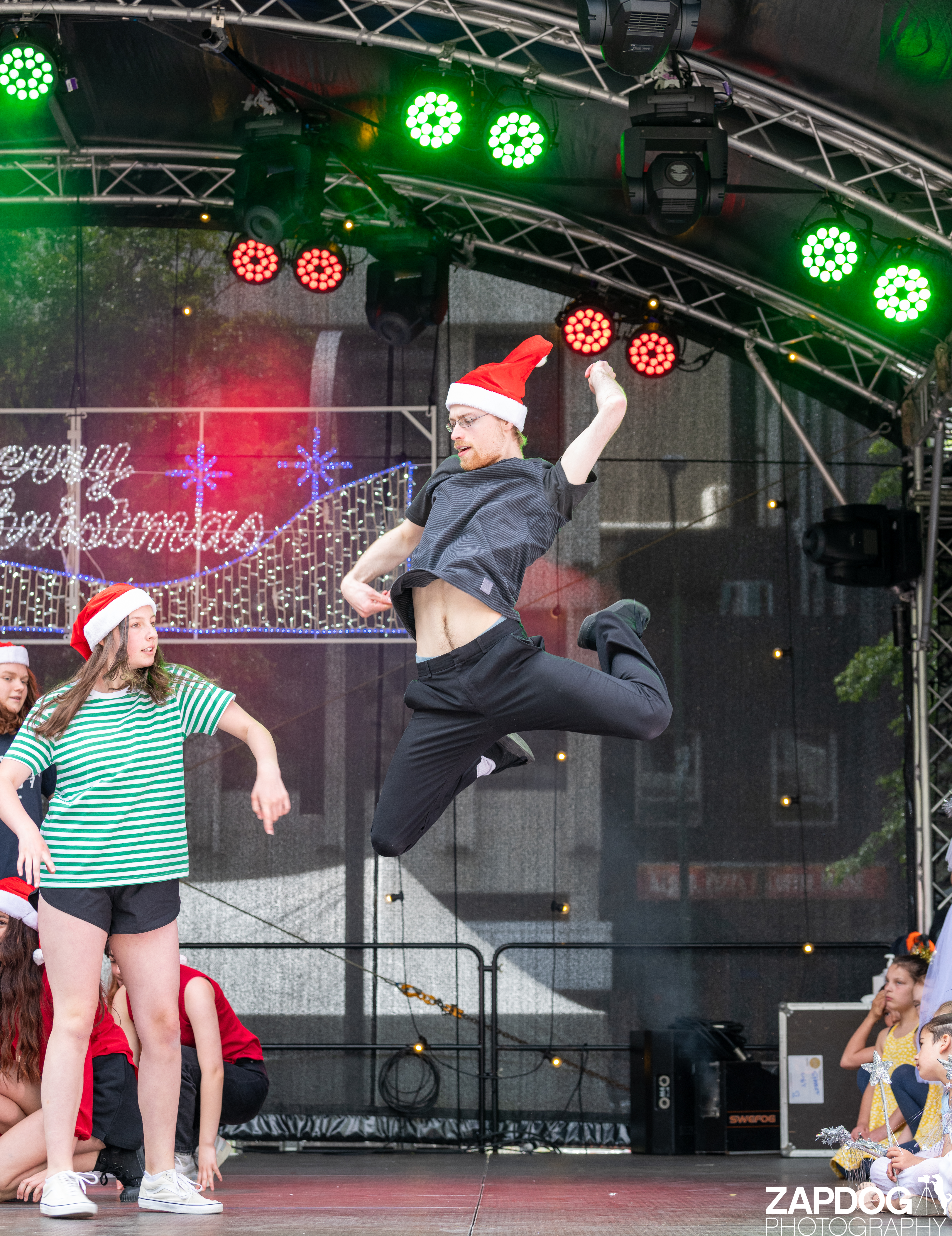 galleries/WellXmas2020/Performers20/welly2020-performers-6266-2.jpg