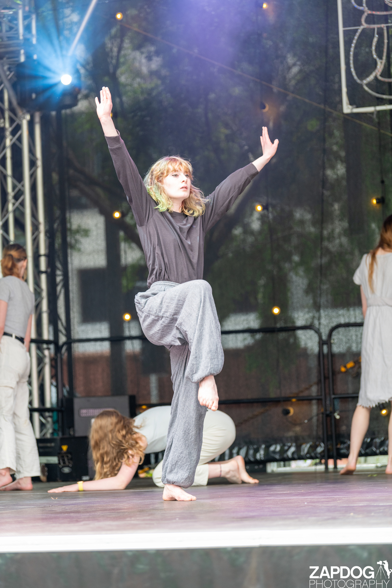 galleries/WellXmas2020/Performers21/mid/mid_welly2020-performers-6834-2.jpg