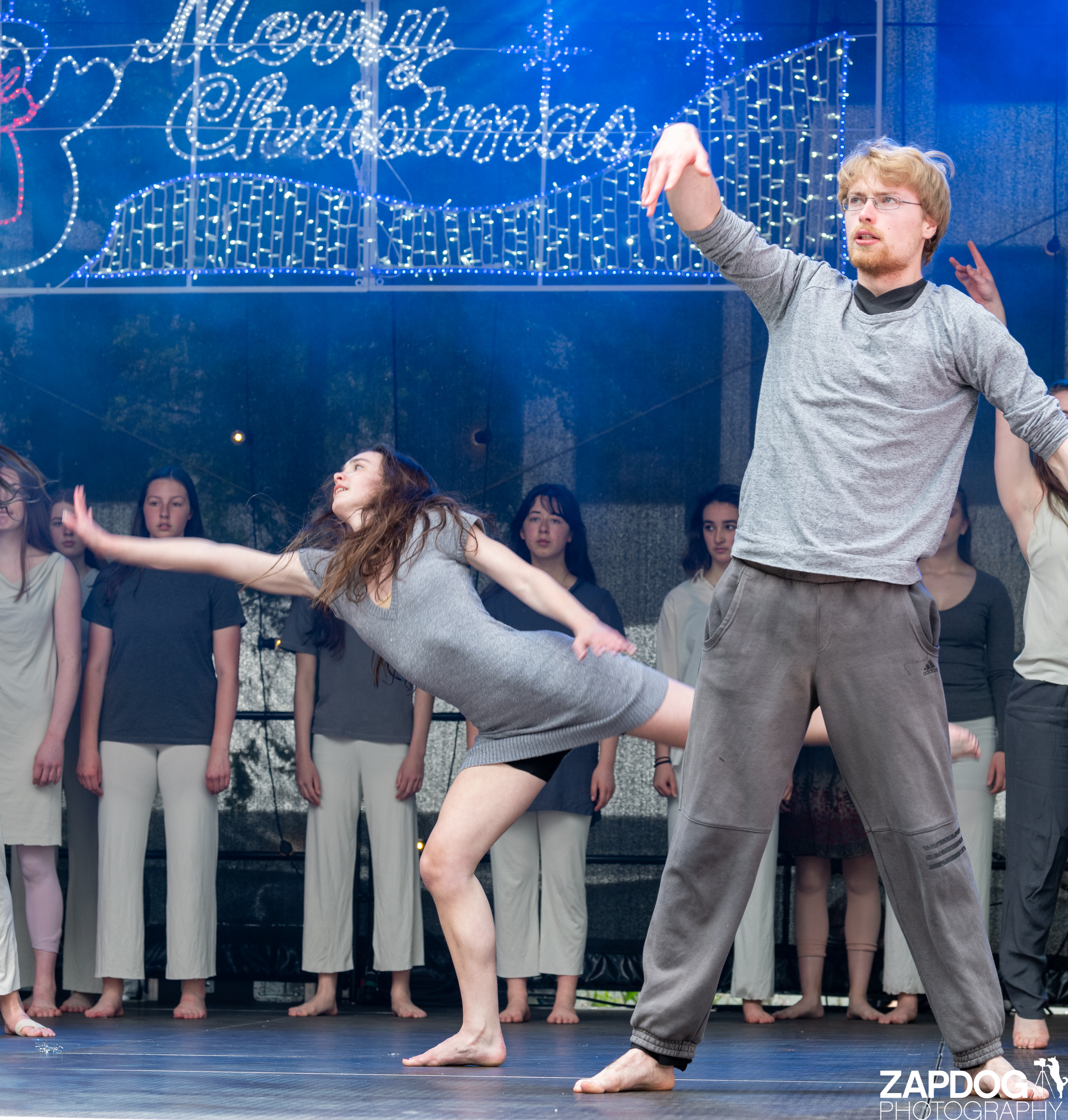 galleries/WellXmas2020/Performers21/welly2020-performers-6789-2.jpg