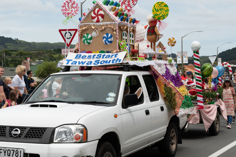 galleries/tawaxmas2018/parade01/mid/mid_tawaxmas2018-1073.jpg