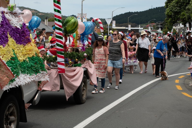 galleries/tawaxmas2018/parade01/mid/mid_tawaxmas2018-1077.jpg
