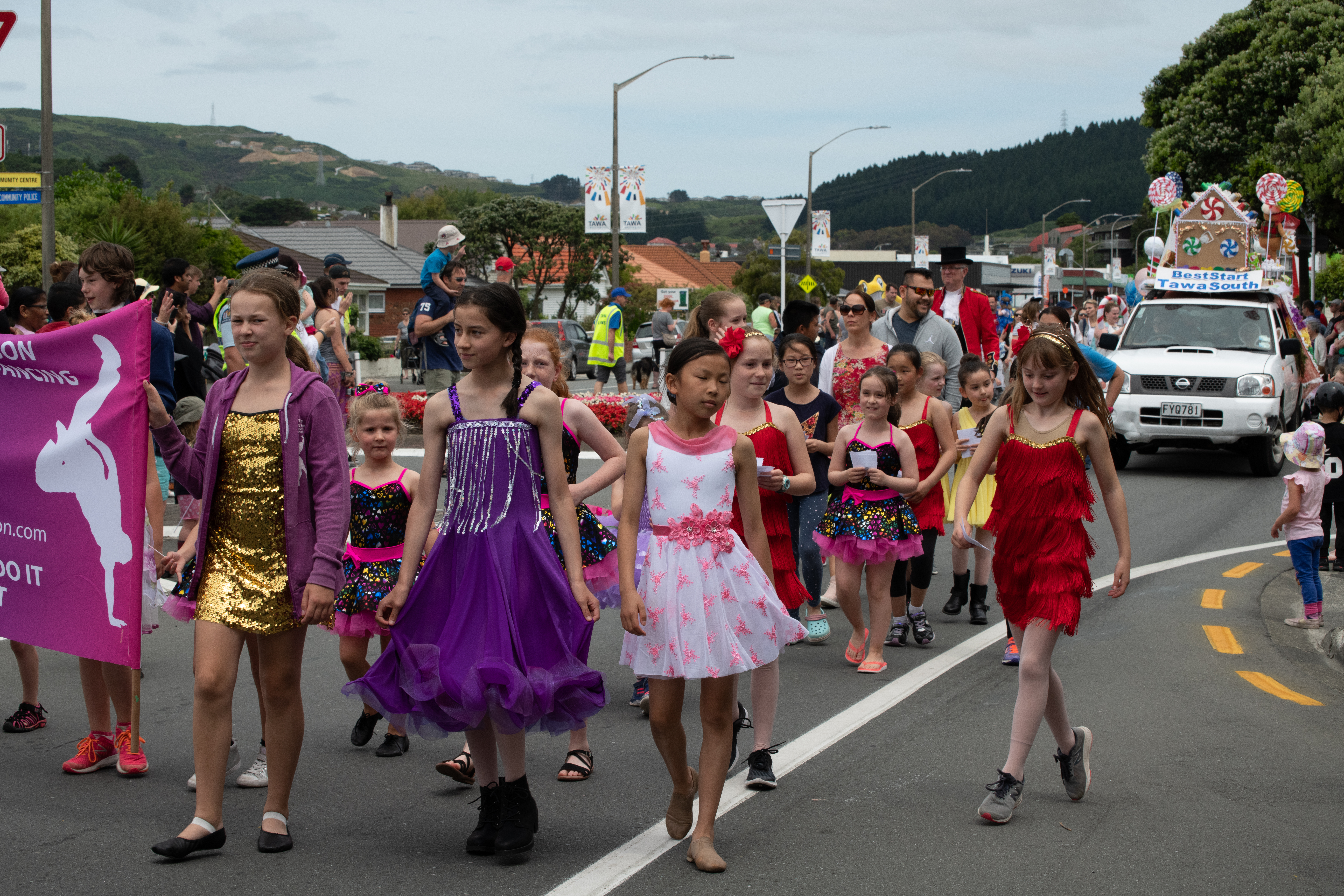 galleries/tawaxmas2018/parade01/tawaxmas2018-1054.jpg