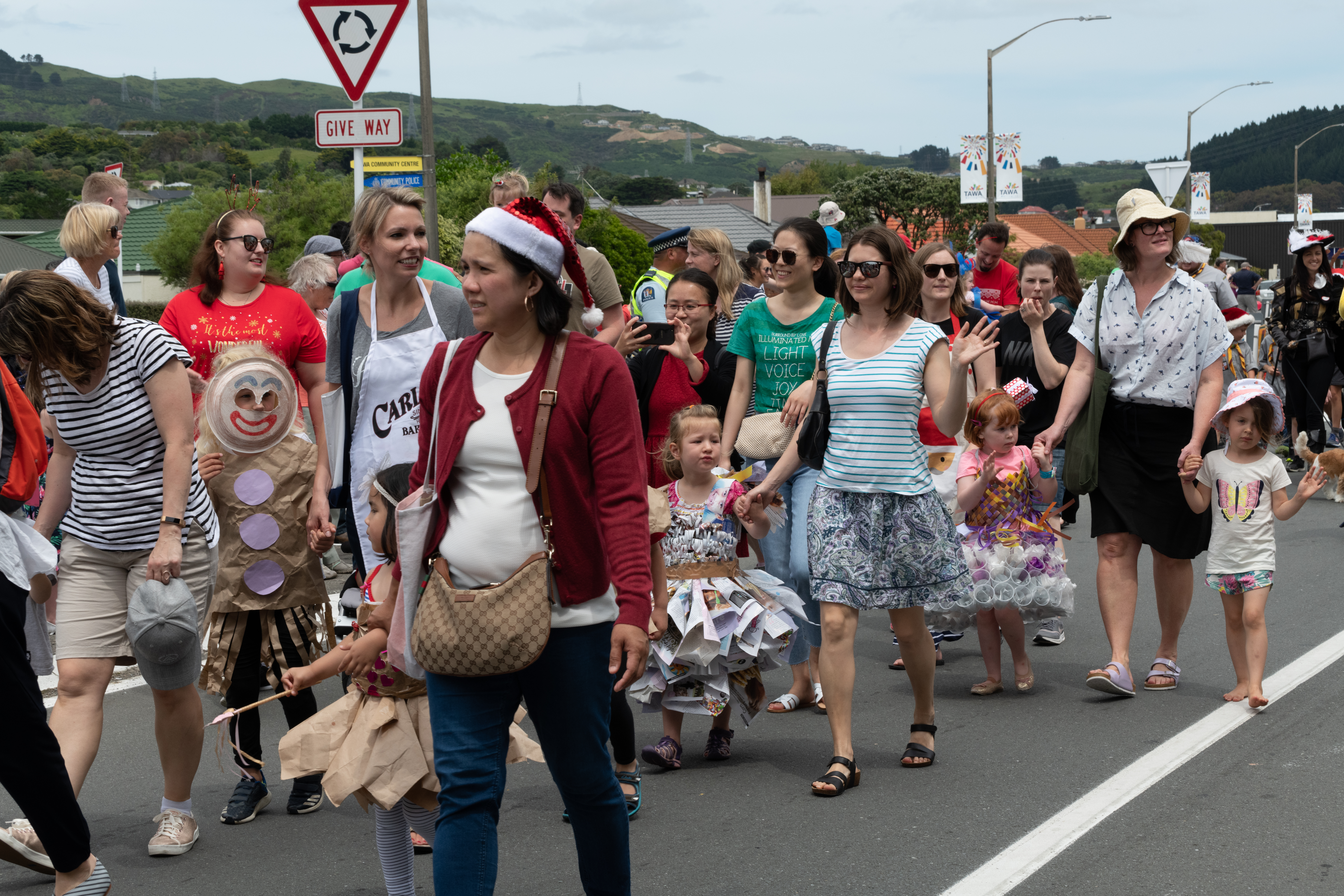 galleries/tawaxmas2018/parade01/tawaxmas2018-1083.jpg