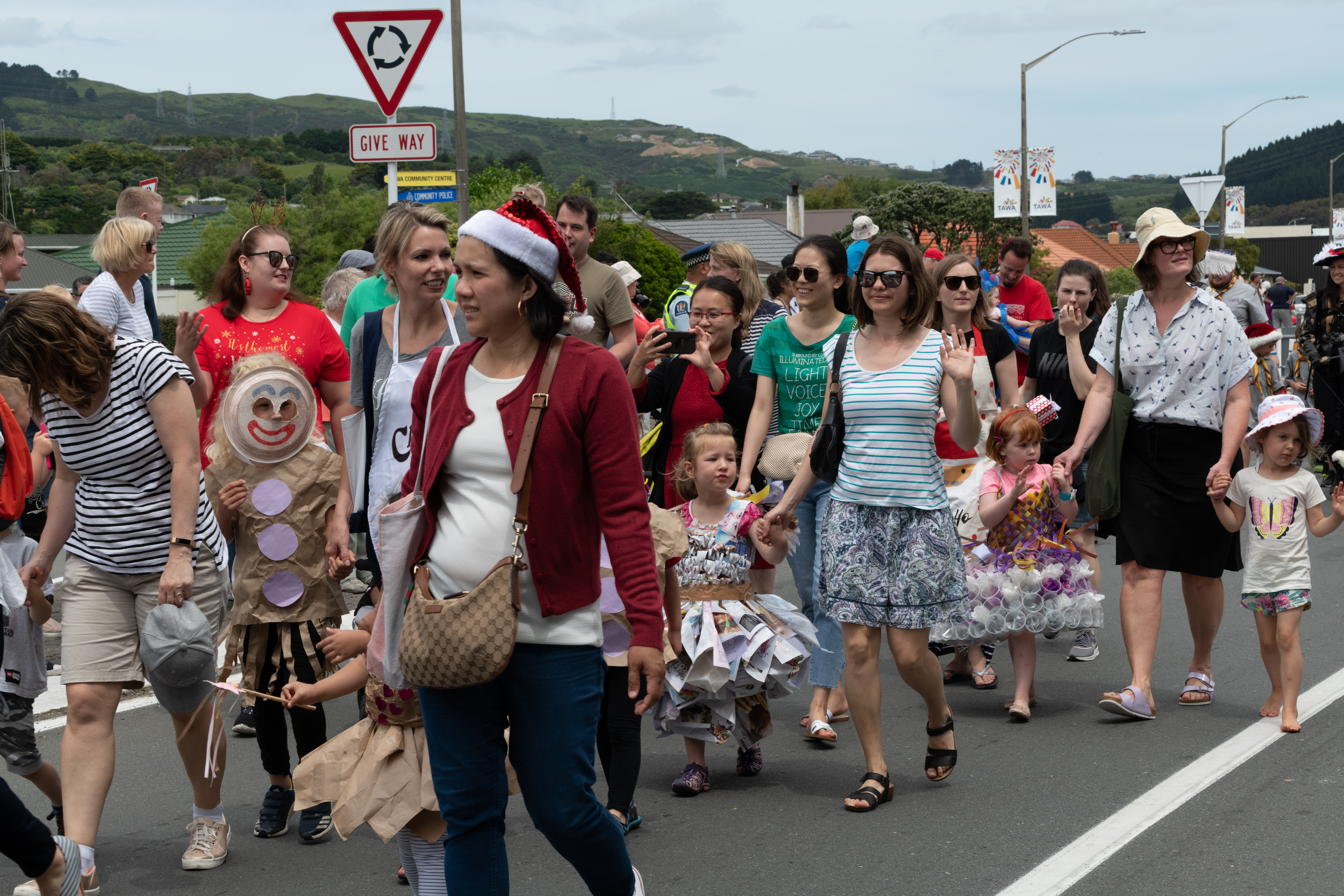 galleries/tawaxmas2018/parade01/tawaxmas2018-1084.jpg