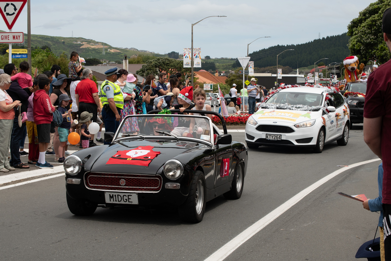 galleries/tawaxmas2018/parade02/mid/mid_tawaxmas2018-1047.jpg