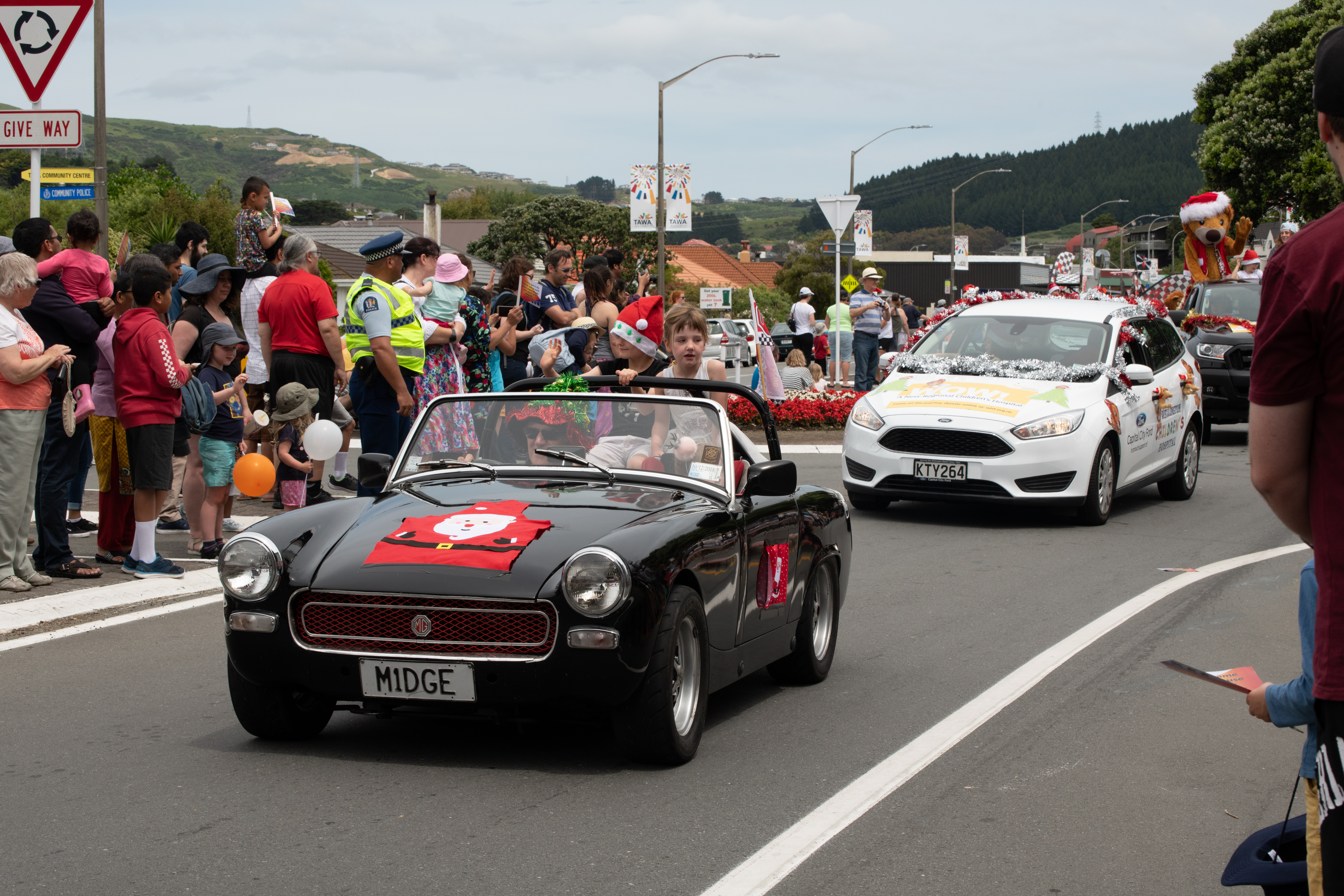 galleries/tawaxmas2018/parade02/tawaxmas2018-1047.jpg
