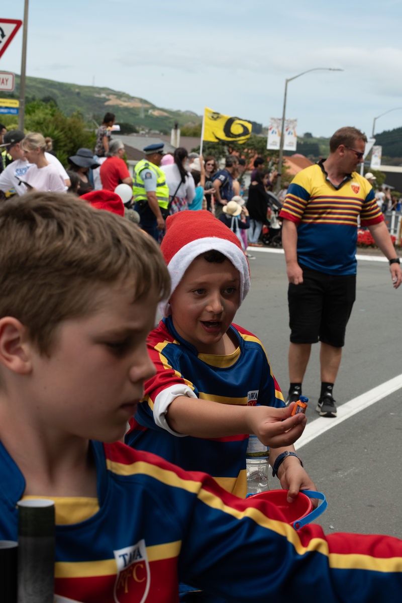 galleries/tawaxmas2018/parade03/mid/mid_tawaxmas2018-1045.jpg