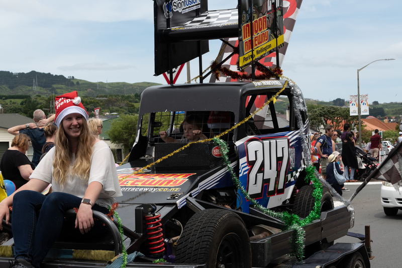 galleries/tawaxmas2018/parade03/mid/mid_tawaxmas2018-1093.jpg
