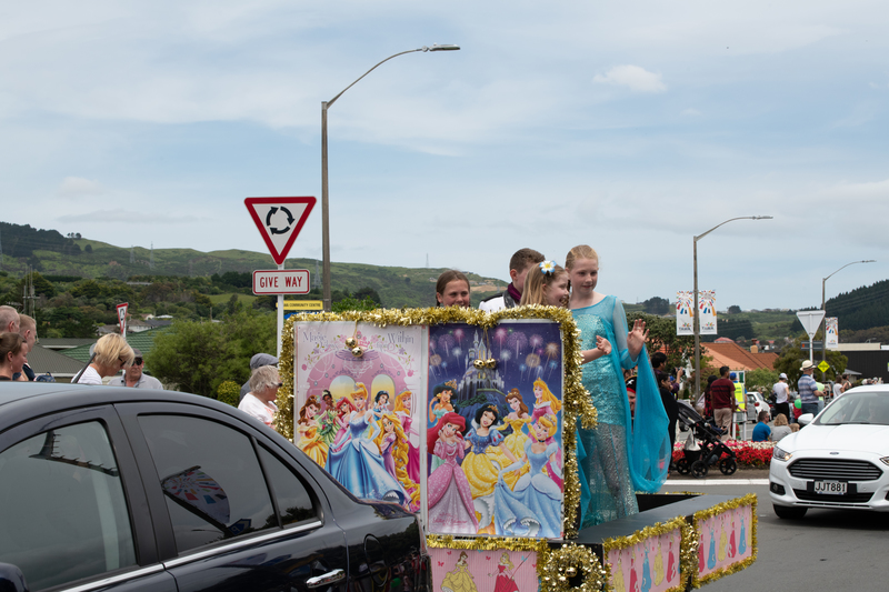 galleries/tawaxmas2018/parade04/mid/mid_tawaxmas2018-1048.jpg
