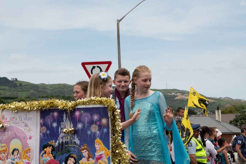 galleries/tawaxmas2018/parade04/mid/mid_tawaxmas2018-1051.jpg
