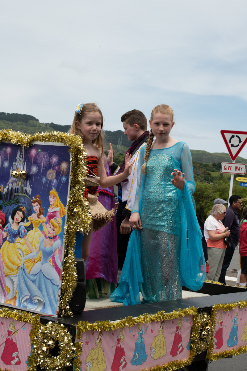 galleries/tawaxmas2018/parade04/mid/mid_tawaxmas2018-1054.jpg