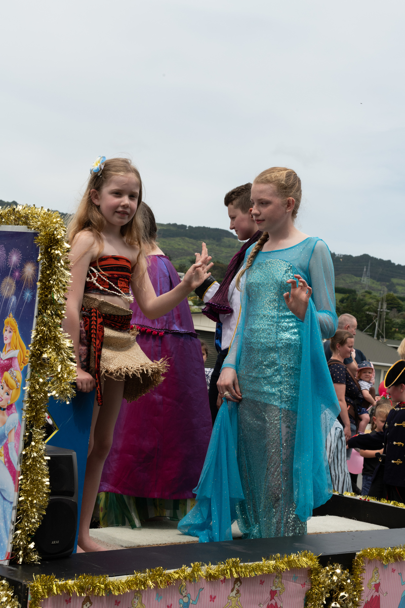 galleries/tawaxmas2018/parade04/mid/mid_tawaxmas2018-1056.jpg