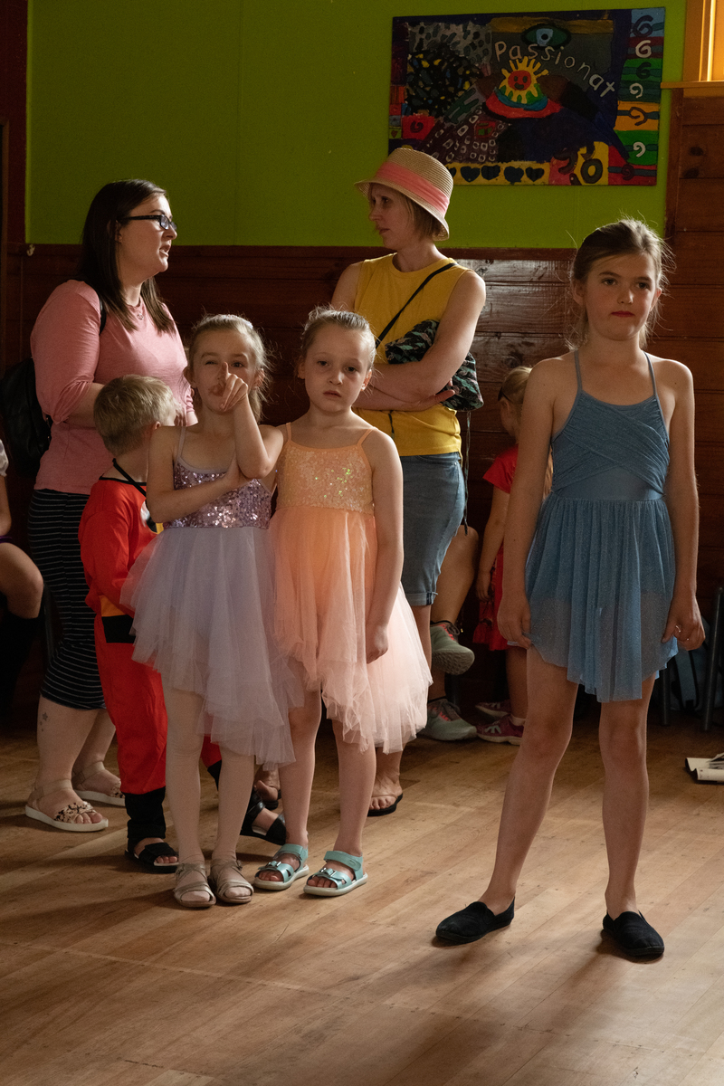 galleries/tawaxmas2018/preparation/mid/mid_tawaxmas2018-1032.jpg