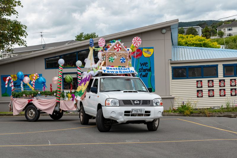 galleries/tawaxmas2018/preparation/mid/mid_tawaxmas2018-1086.jpg