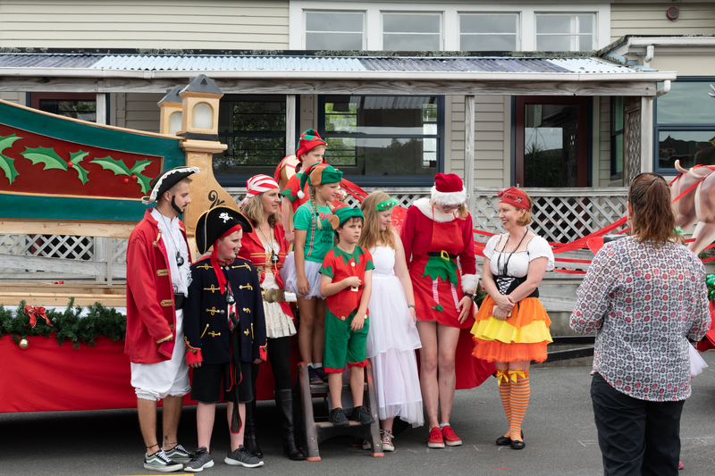 galleries/tawaxmas2018/preparation/mid/mid_tawaxmas2018-1089.jpg